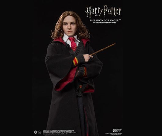 ▲ 성장한 헤르미온느의 호그와트 교복 버전, 귀여움보다는 날카롭고 이지적인 모습이 더 부각되어 보인다 (사진출처: AMIAMI 홈페이지)