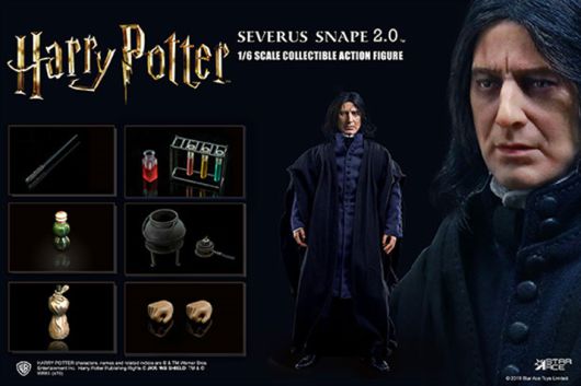 ▲ 처연한 미소를 짓고 있는 피규어. 왠지 금방이라도 눈물을 흘릴 듯한 표정인데, 원작을 모두 알고 보면 이 표정에 공감할 수 밖에 없다 (사진출처: AMIAMI 홈페이지)