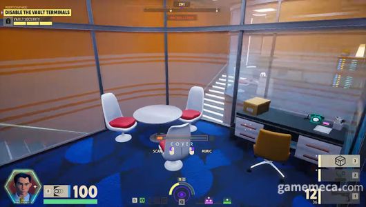 ▲ 의자로 변신, 감쪽같다 (사진출처: 트립와이어 공식 유튜브 채널 갈무리)