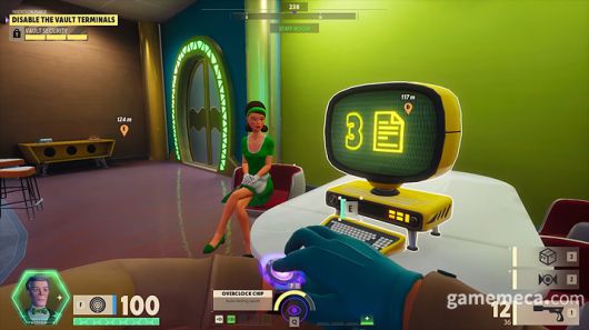 ▲; 변장하고 해킹, 정보 획득 (사진출처: 트립와이어 공식 유튜브 채널 갈무리)