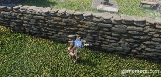 ▲ 세워진 벽에 구멍을 뚫거나, 건축물 회전 기능도 제공된다 (사진: 게임메카 촬영)