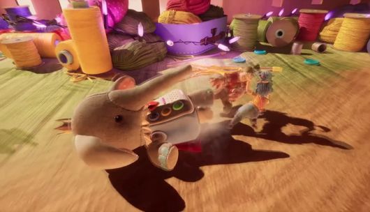 ▲ 애원하는 큐티를 강제로... (사진출처: ittakestwo.fandom.com/wiki)