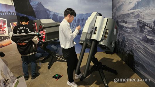 ▲ 1.5주년을 맞이해 제대로 각 잡고 나왔던 '라스트 킹덤' 시나리오 주역들이 보입니다 (사진: 게임메카 촬영)