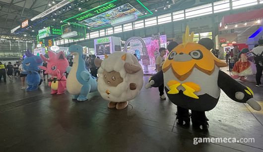 ▲ 현장에는 뽑기 기계도 있었는데 (사진: 게임메카 촬영)