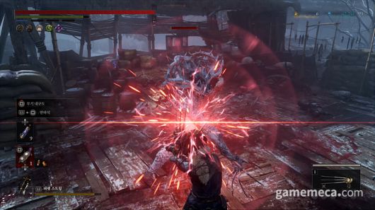 ▲ 이후부터는 바다를 끼고 있거나 위험해 보이는 지형이 있다면 상대적으로 폭발이 없는 냉병기를 끼게 됐다. 언제 어디서 무슨 일이 터질지 모른다 (사진: 게임메카 촬영)