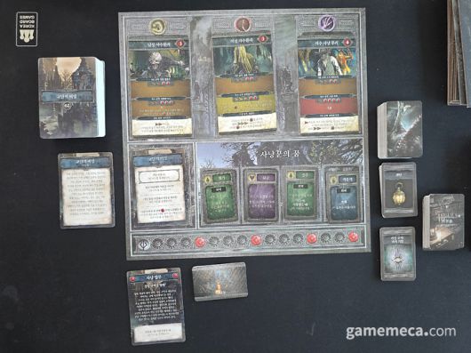 ▲ 때로는 흩어져서 맵을 열어야 한다 (사진: 게임메카 촬영)