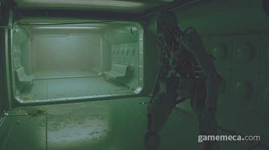 ▲ 기지 곳곳을 순찰 중인 보안 로봇 (사진출처: 스팀)