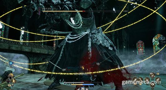 ▲ 보스 '린네종의 잔재', 거대한 체구가 인상적;(사진: 게임메카 촬영)