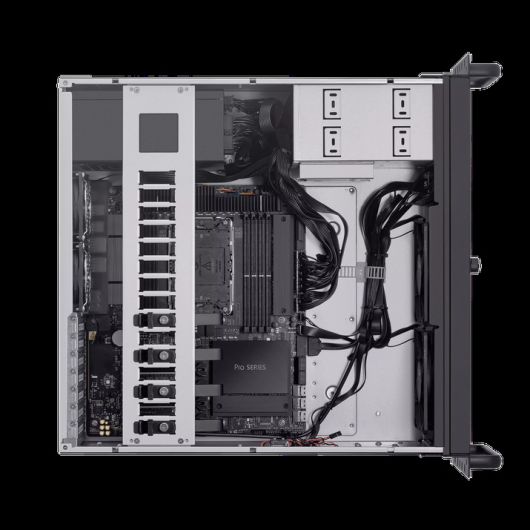 ▲ 에이수스 EBS-4U900(사진제공: 에이수스 코리아)