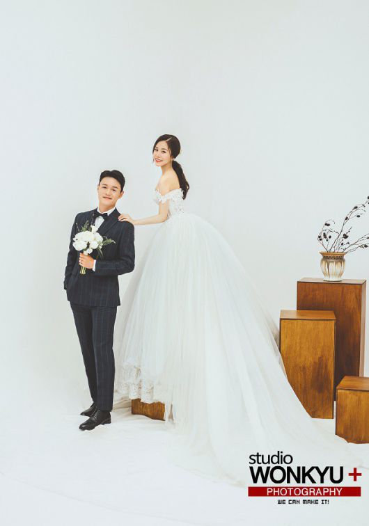 축구대표팀 미드필더 주세종이 장채린 아나운서와 부부의 연을 맺었다. 사진=원규스튜디오 제공