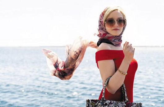 실제 사기 사건에 바탕을 둔 넷플릭스 드라마 `애나 만들기`의 한 장면. [사진 제공 = 넷플릭스]