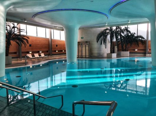 서마이 바스 스파 실내 수영장 / 사진=플리커