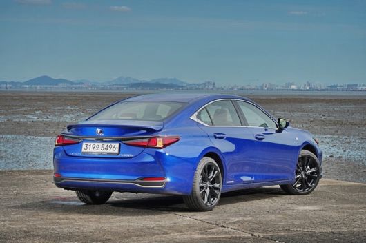 렉서스 ES300h F스포츠 [사진출처=렉서스]