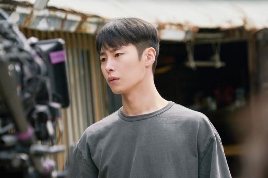 ‘로얄로더’ 이재욱. 사진ㅣ디즈니+