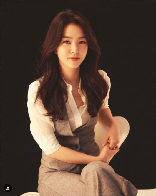 강지영 JTBC 아나운서가 직접 4월 결혼설에 대해 입을 열었다. 사진=강지영 SNS