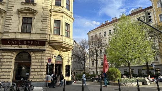 카페 스펠 전경.  /사진= 강예신 여행+ 기자