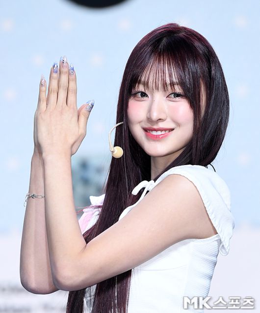 5일 오후 서울 강남구 일지아트홀에서 리센느(RESCENE, 원이, 리브, 미나미, 메이, 제나)의 미니 2집 ‘Glow Up’ 발매 기념 미디어 쇼케이스가 개최됐다. / 사진 = 천정환 기자