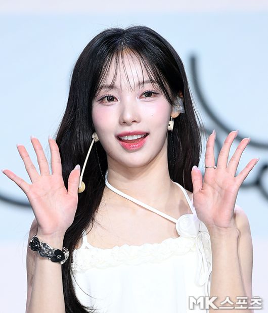 5일 오후 서울 강남구 일지아트홀에서 리센느(RESCENE, 원이, 리브, 미나미, 메이, 제나)의 미니 2집 ‘Glow Up’ 발매 기념 미디어 쇼케이스가 개최됐다. / 사진 = 천정환 기자