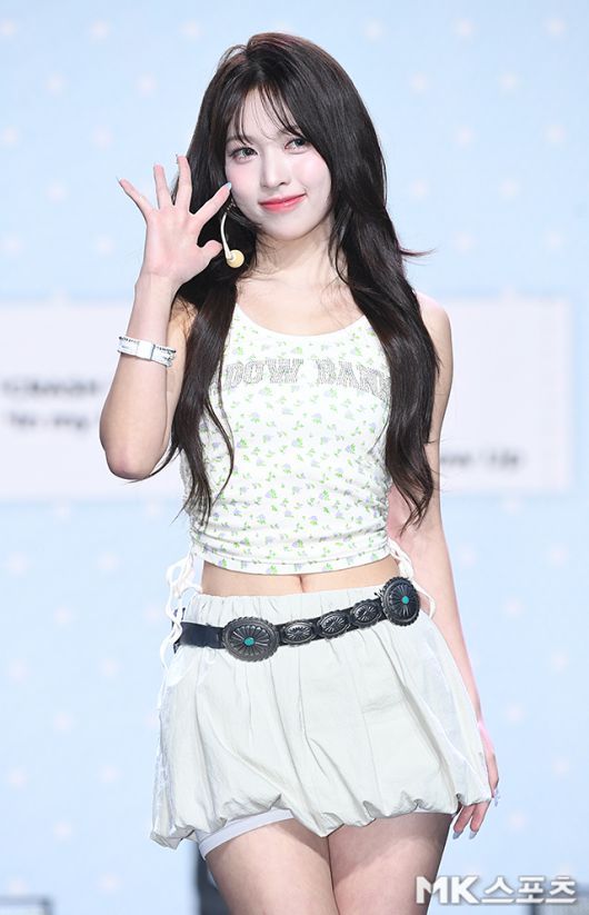 5일 오후 서울 강남구 일지아트홀에서 리센느(RESCENE, 원이, 리브, 미나미, 메이, 제나)의 미니 2집 ‘Glow Up’ 발매 기념 미디어 쇼케이스가 개최됐다. / 사진 = 천정환 기자