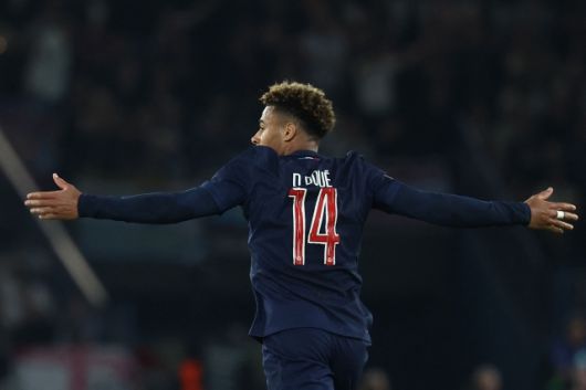 엔리케 감독은 두에에게 강한 신뢰를 보이기도 했다. 두에는 최근 4경기 연속 골을 넣는 등 좋은 퍼포먼스를 보여주고 있다. 무엇보다 빌라전에서 동점골은 물론 ‘에밀신’ 에밀리아노 마르티네스를 수차례 시험하는 위협적인 슈팅을 시도했다. 사진=AFP=연합뉴스 제공