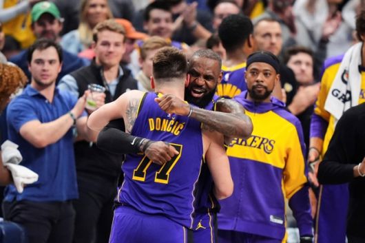 루카 돈치치는 완벽한 ‘친정 사냥’을 선보였다. 사진=AP=연합뉴스 제공