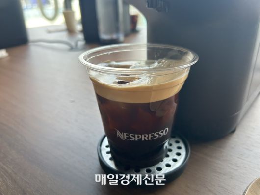 스타벅스 파이크 플레이스 로스트 by 네스프레소 for  버츄오 캡슐을 활용한 아이스 아메리카노. [변덕호 기자]
