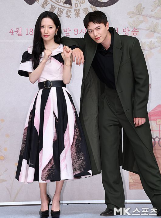 17일 오후 서울 목동 SBS에서 SBS 새 금토드라마 ‘귀궁’의 제작발표회가 진행됐다. 이날 제작발표회에서는 윤성식 감독, 육성재, 김지연, 김지훈이 참석했다. / 사진 = 천정환 기자