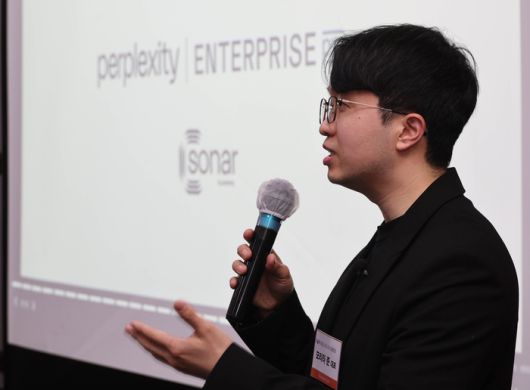 모리타 준 퍼블릭시티 대표가 지난 15일 열린 매경이코노미스트클럽 행사에서 강연하고 있다. [이충우 기자]