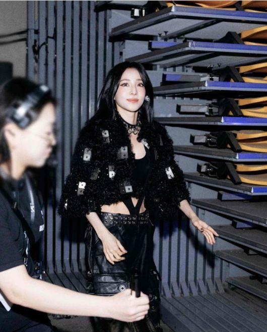 산다라박이 2NE1 데뷔 15주년을 기념하는 앙코르 콘서트 비하인드 컷을 공개했다.사진=산다라박 SNS