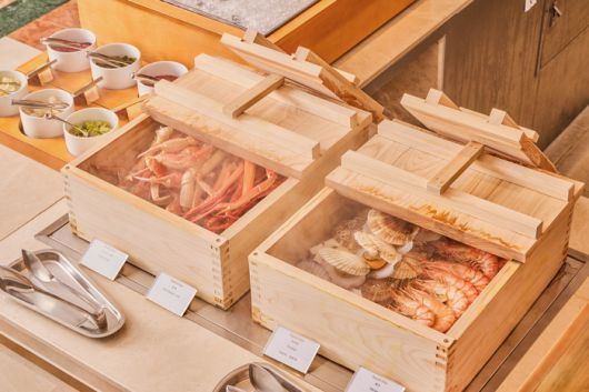 그랜드 머큐어 임피리얼 팰리스 서울 강남 뷔페 레스토랑 ‘패밀리아’가 오마카세 스테이션을 새롭게 단장했다. / 사진=그랜드 머큐어 임피리얼 팰리스 서울 강남