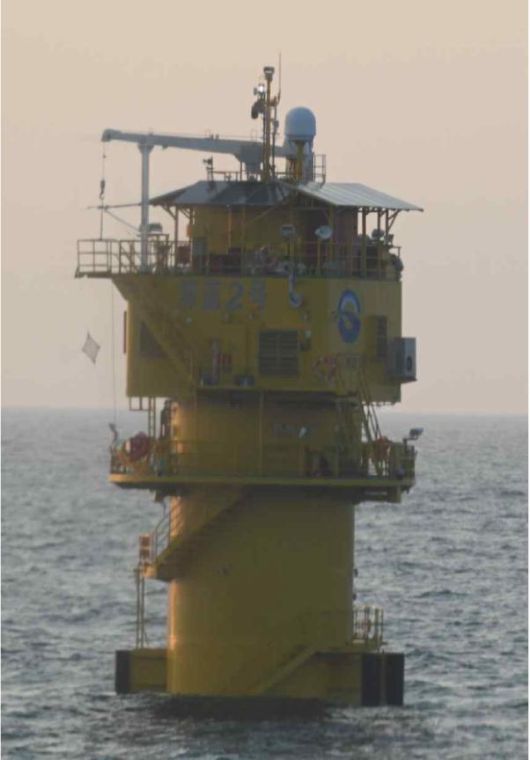 중국이 지난 2024년 서해 잠정조치수역(PMZ)에 심해 어업 양식 시설이라며 일방적으로 설치한 부유식 구조물인 선란 2호. [사진=엄태영 국민의힘 의원실, 연합뉴스]