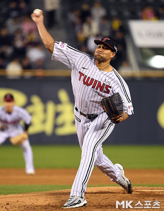 LG 치리노스는 24일 잠실 NC전에서 웃지 못했다. 사진(잠실 서울)=천정환 기자