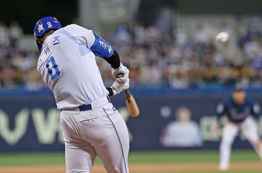 디아즈가 25일 대구 NC전에서 홈런을 치고 있다. 사진=삼성 제공