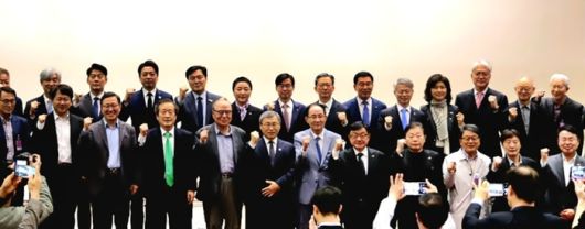 앞줄 왼쪽 셋째부터 김재홍 서울디지털대 전 총장(17대 국혹의원), 한종범 80년해직언론인협 상임대표, 정근식 서울시교육감. 
뒷줄 오른쪽부터 신홍범 전 조선투위 위원장, 이부영 동아투위 위원장, 임지봉 서강대 교수, 강경숙-민형배-신정훈-정성호-조경태-전진숙 의원[사진제공=80년해직언론인협의]