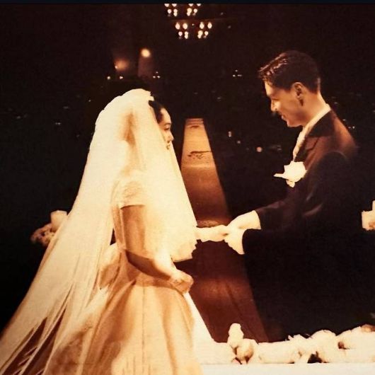 박주미는 과거의 감성과 현재의 우아함이 공존하는 모습을 담아냈다.사진=박주미 SNS