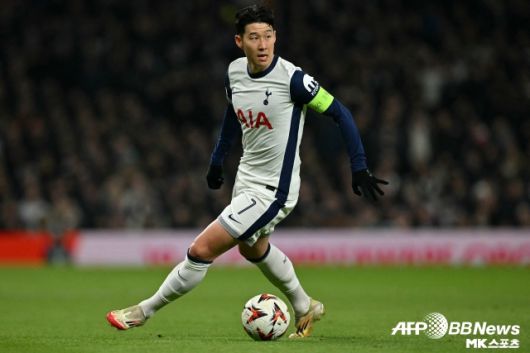 손흥민에게도 큰 기회다. 그는 프로 데뷔 후 아직 우승이 없다. 최근 ‘무관의 제왕’ 중 하나였던 해리 케인이 분데스리가 우승으로 무관 탈출의 기쁨을 누렸다. 이번에는 손흥민의 차례다. 사진=AFPBBNews=News1