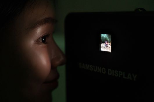 RGB 올레도스. [사진출처 = 삼성디스플레이 ]