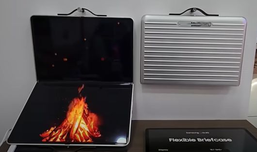 플렉시블 브리프 케이스. [사진출처 = 삼성디스플레이]