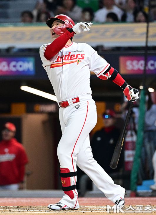 SSG 최정은 14일 인천 NC전에서 통산 501번째 홈런을 쳤다. 사진(인천)=김영구 기자