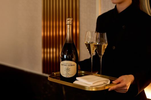 조선 팰리스 전 식음 업장에서는 샴페인 ‘듀발 르로이 블랑 드 블랑 프리미에 크뤼 2008’을 최대 20% 할인해 준다. / 사진=조선호텔앤리조트