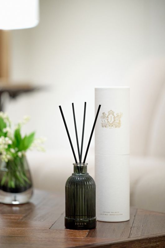 조선 팰리스 시그니처 향 ‘라스팅 임프레션’ 디퓨저 / 사진=조선호텔앤리조트