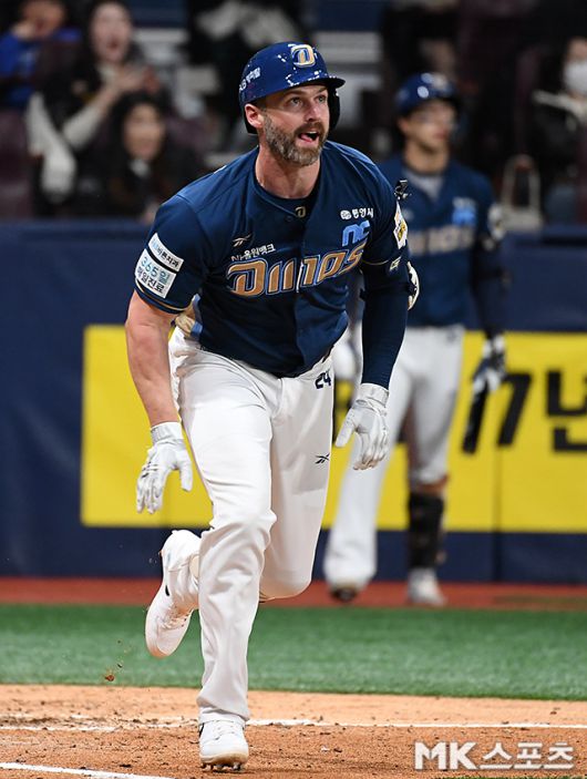 데이비슨이 잠시 쉬어간다. 사진=천정환 기자