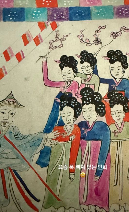 소속사도 아닌 본인의 계정에 직접 올린 사진인 만큼, 고현정의 진짜 일상과 취향이 고스란히 담긴 컷이었다.사진=고현정 SNS