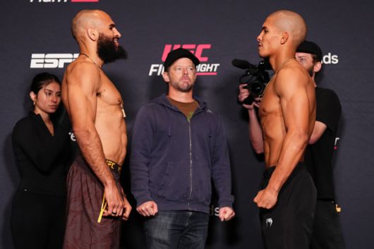 게이브 그린과 마테우스 카밀로가 페이스 투 페이스를 하고 있다. 사진 제공= UFC