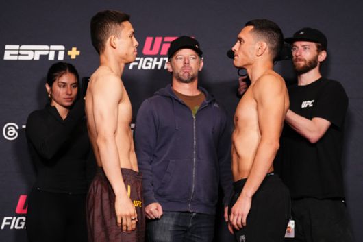박현성과 카를로스 에르난데스가 페이스 투 페이스를 하고 있다. 사진 제공= UFC