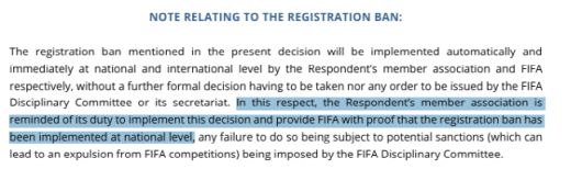 FIFA 징계위원회 결정문의 일부. 해당 결정문에 따르면 대한축구협회는 FIFA 징계위원회의 결정을 이행하고, FIFA에 등록 금지 조치가 잘 이행되고 있다는 증거를 제공할 의무가 있었다. 결정문에서 해당 관련 문구는 두 차례 이상 쓰였다. 그만큼 대한축구협회의 역할과 의무가 중요했다는 뜻이다. 사진=FIFA 징계위원회 결정문 캡처