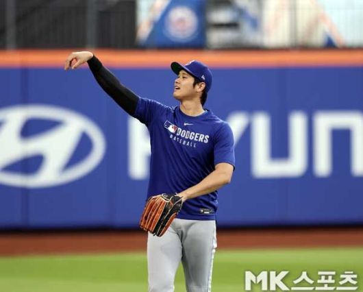 오타니 쇼헤이가 24일(한국시간) 미국 뉴욕주 플러싱의 시티필드에서 열리는 뉴욕 메츠와 원정경기를 앞두고 캐치볼을 소화하고 있다.사진=고홍석 MK스포츠 통신원
