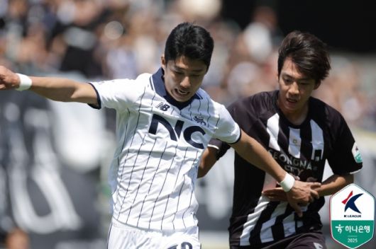 이랜드 허용준(사진 왼쪽). 사진=한국프로축구연맹