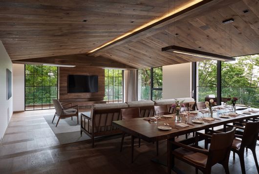 스카이하우스 거실