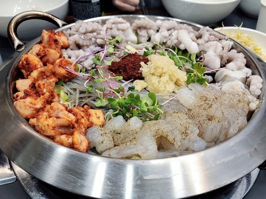 이낙에산다 낙곱새 메뉴. <부자비즈>